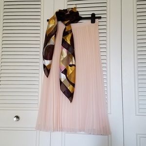 Pleated skirt